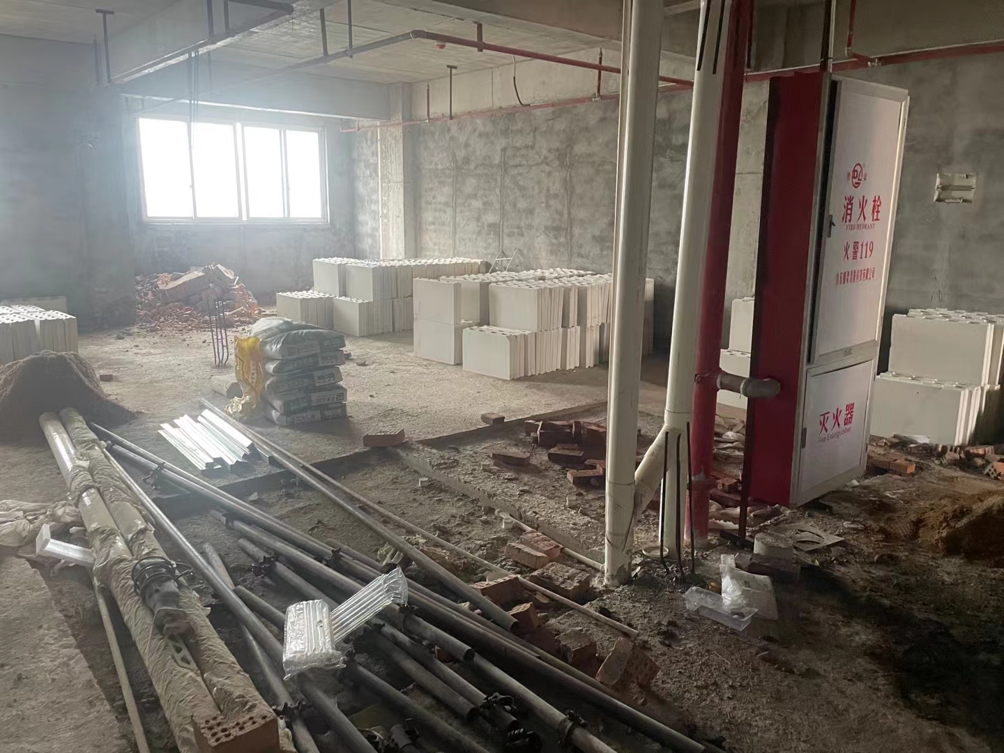 轻质砖隔墙施工场景